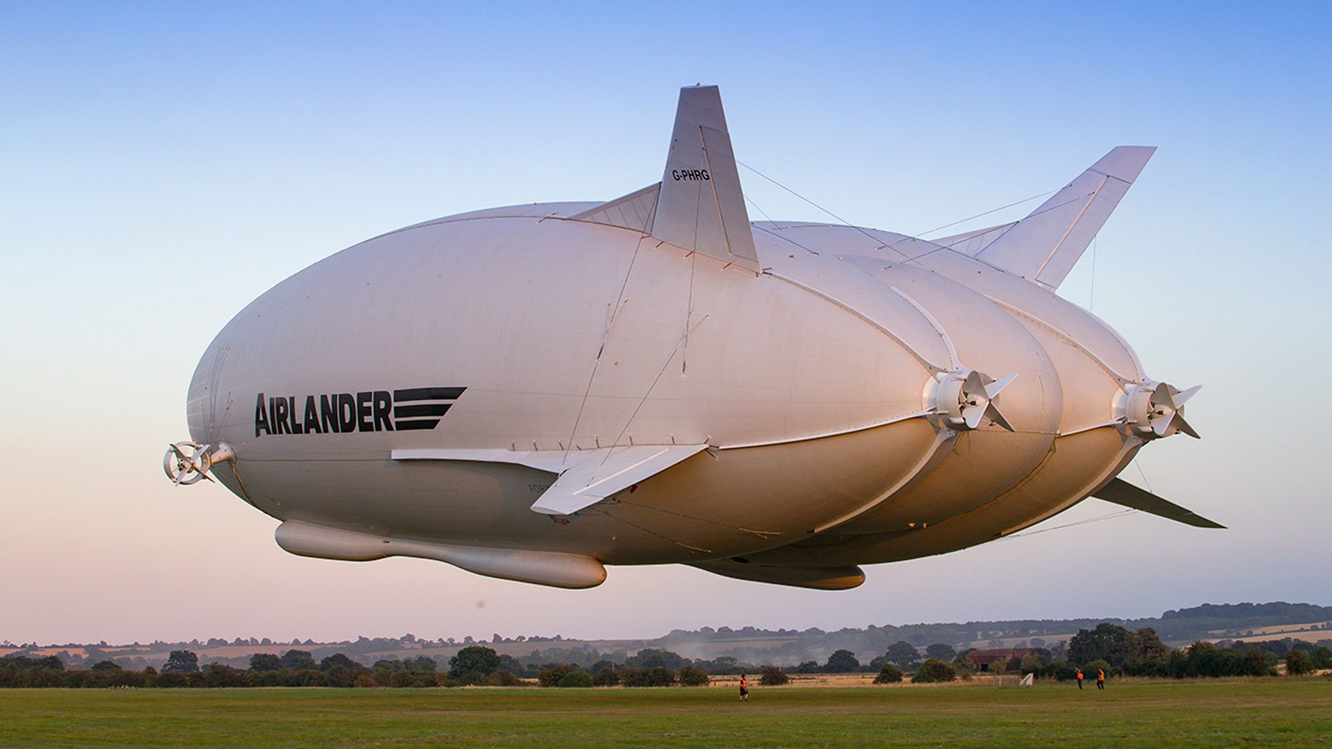 AirLander 10 - Modelagem e simulação de aeronaves complexas