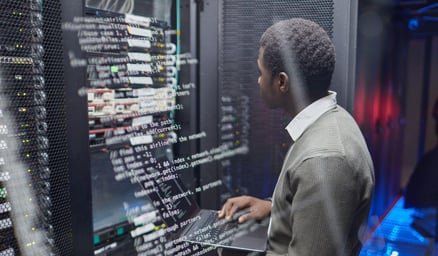 Silos na engenharia: o impacto dos dados desconectados na previsibilidade operacional